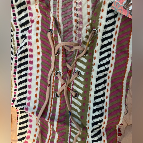 NWT Umgee top size L!! - Picture 4 of 10